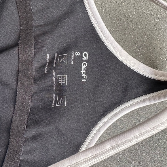 GAP Black and White Strappy Longline Sports Bra - Picture 3 of 3